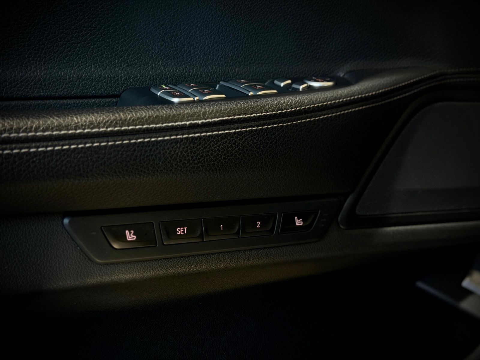 BMW 750i xDrive M Sport|DEUTSCH|UNFALLFREI|PREMIUM foto 16