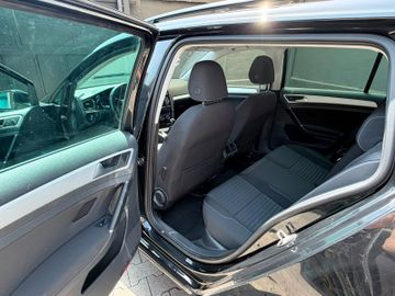 Volkswagen Golf - 7