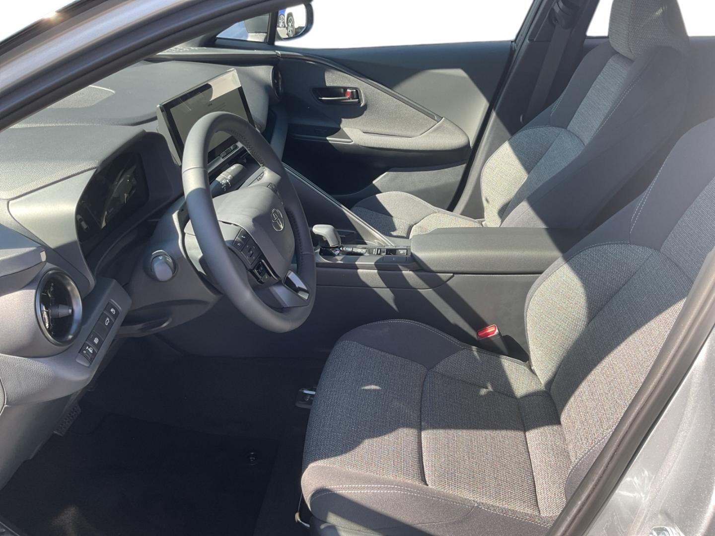 Toyota C-HR Plug-In 2,0 l, 223 PS CVT.4x2 Plugin SUV TE