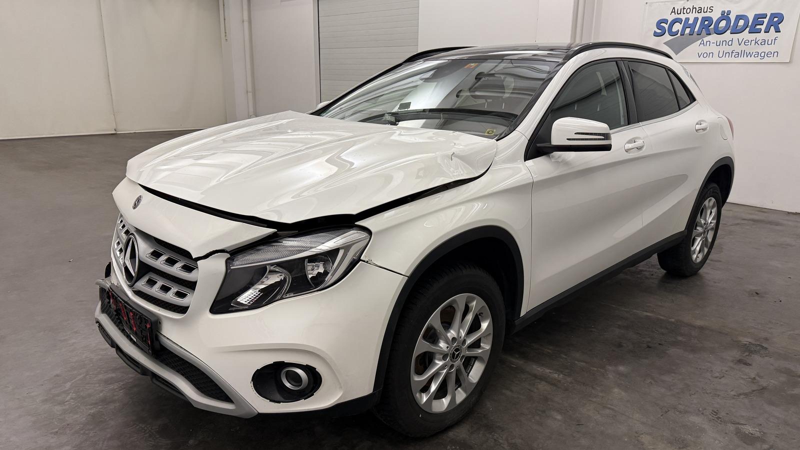 Mercedes-Benz GLA 220 4Matic Aut. *Pano*Leder*Memory*