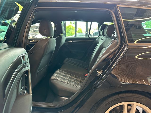MYAUTOCENTER – Gebraucht- und Jahreswagen mit Werkstattservice in Pfaffenhofen Volkswagen Golf *ACC*PDC*NAVI*2-Zonen*LED*SPORT*