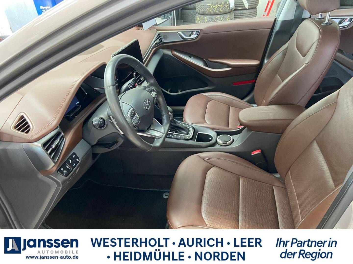 Fahrzeugabbildung Hyundai IONIQ Facelift PLUG IN Hybrid PREMIUM-Paket