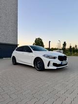 BMW M135i xDrive | HUD | Adaptives Fahrwerk | 8-fach - BMW 135: Coupe