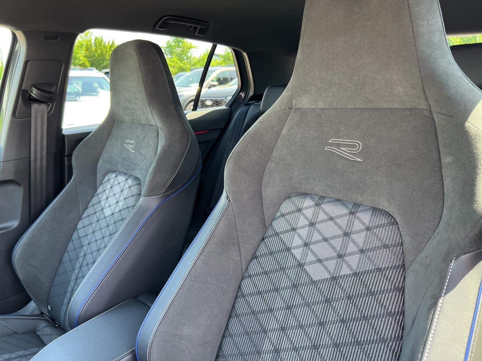 Volkswagen Golf VIII 1.5TSI R-Line LED/ACC/RFK/CARPLAY/SHZ, миниатюра 30