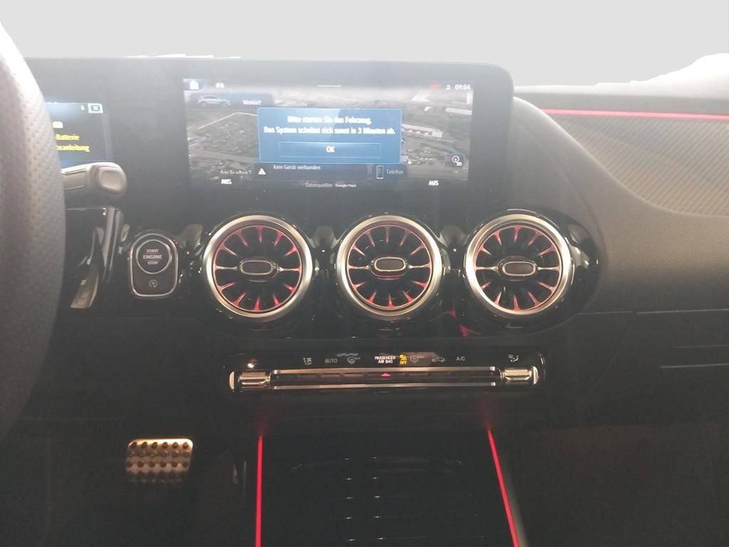 Fahrzeugabbildung Mercedes-Benz GLA 200 AMG Line*Night Paket*el. Heckklappe*LED