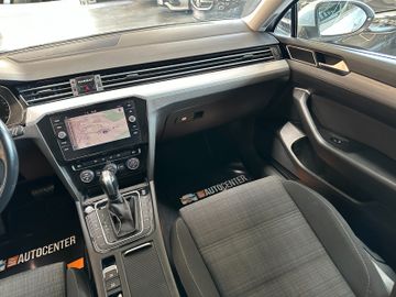 Volkswagen Passat *KEYLESS*ACC*AHK*NAV*3-ZONEN*LED*