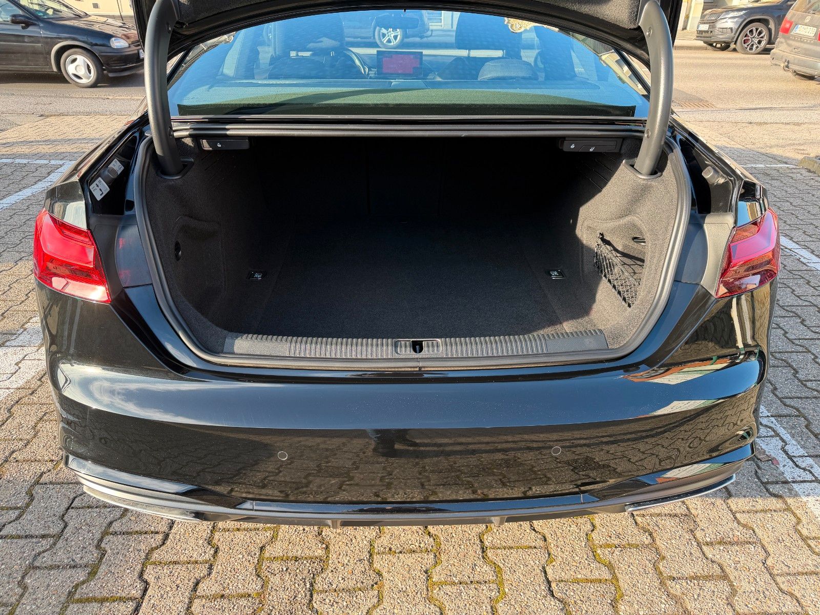 Fahrzeugabbildung Audi A5 Coupe 40 TDI quattro S line SHZ Matrix B&O