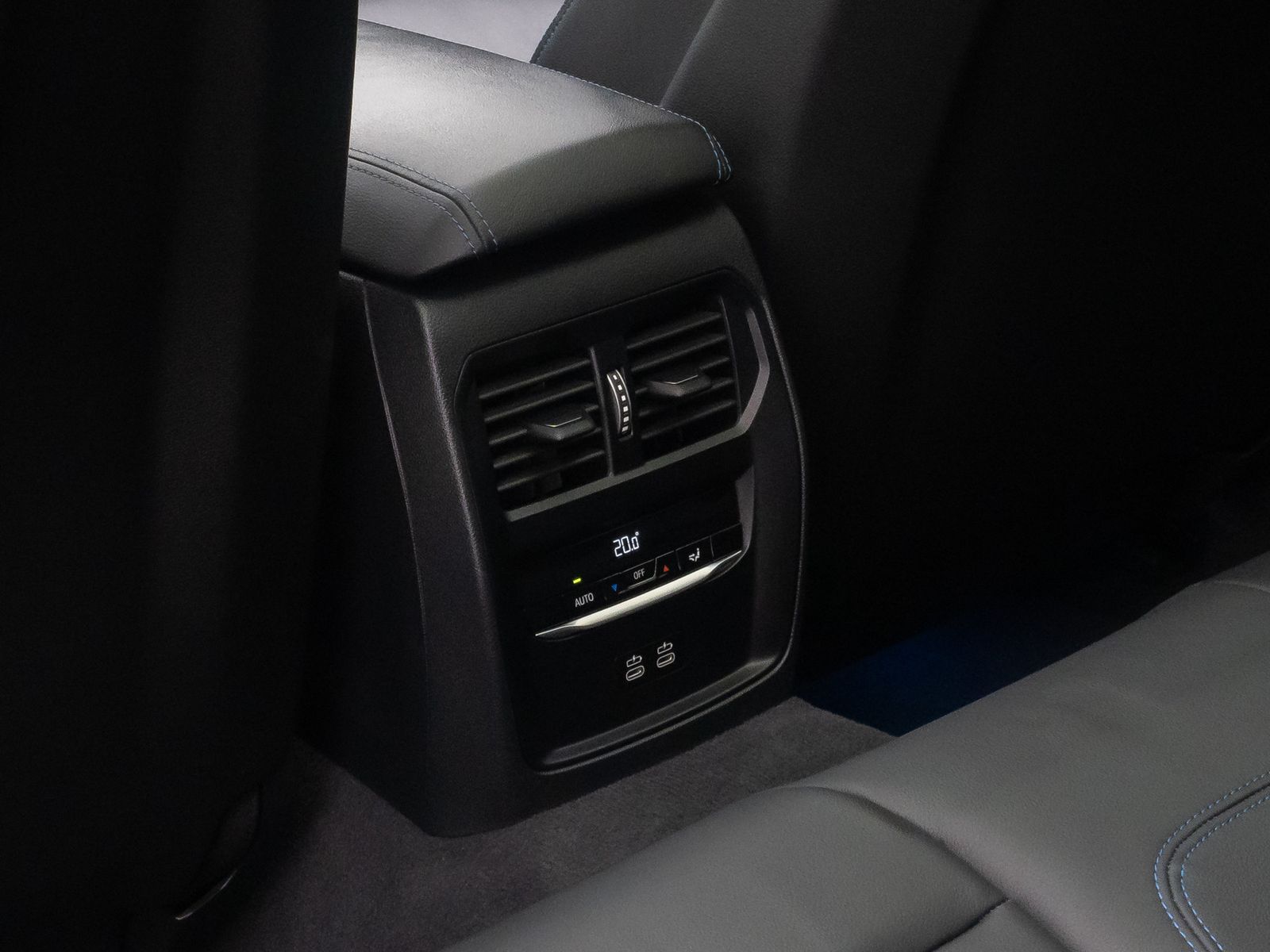 Fahrzeugabbildung BMW 330d xD M Sport DAB 360&deg; Panorama H/K HUD 19Zoll