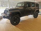 Jeep Wrangler 3.8 Benzin + Schalter + Neu Lackiert - Jeep aus 2009