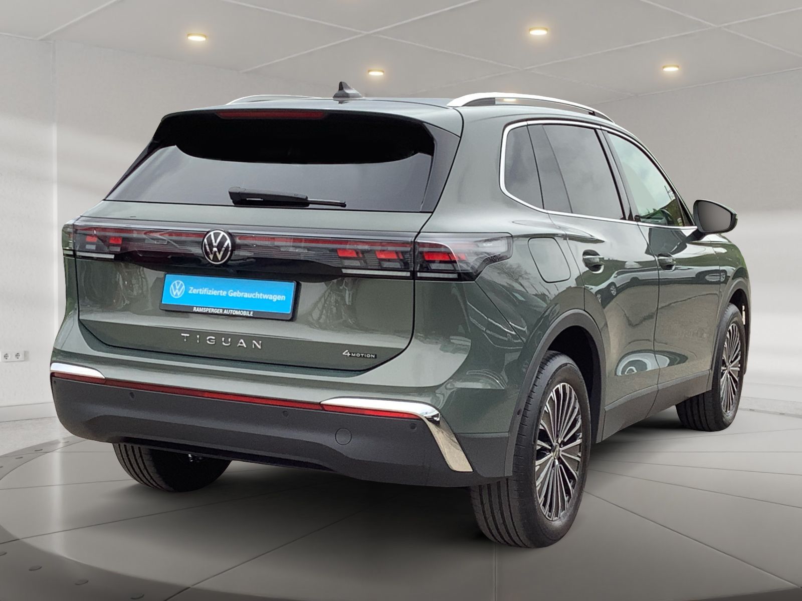 Volkswagen Tiguan 2.0 TDI DSG Elegance 4M. AHK Matrix Stand foto 5