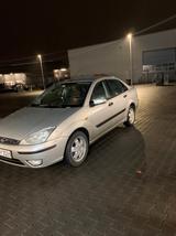 Ford Focus 1.6 Finesse Finesse - Ford Focus Finesse mit Benzin-Antrieb