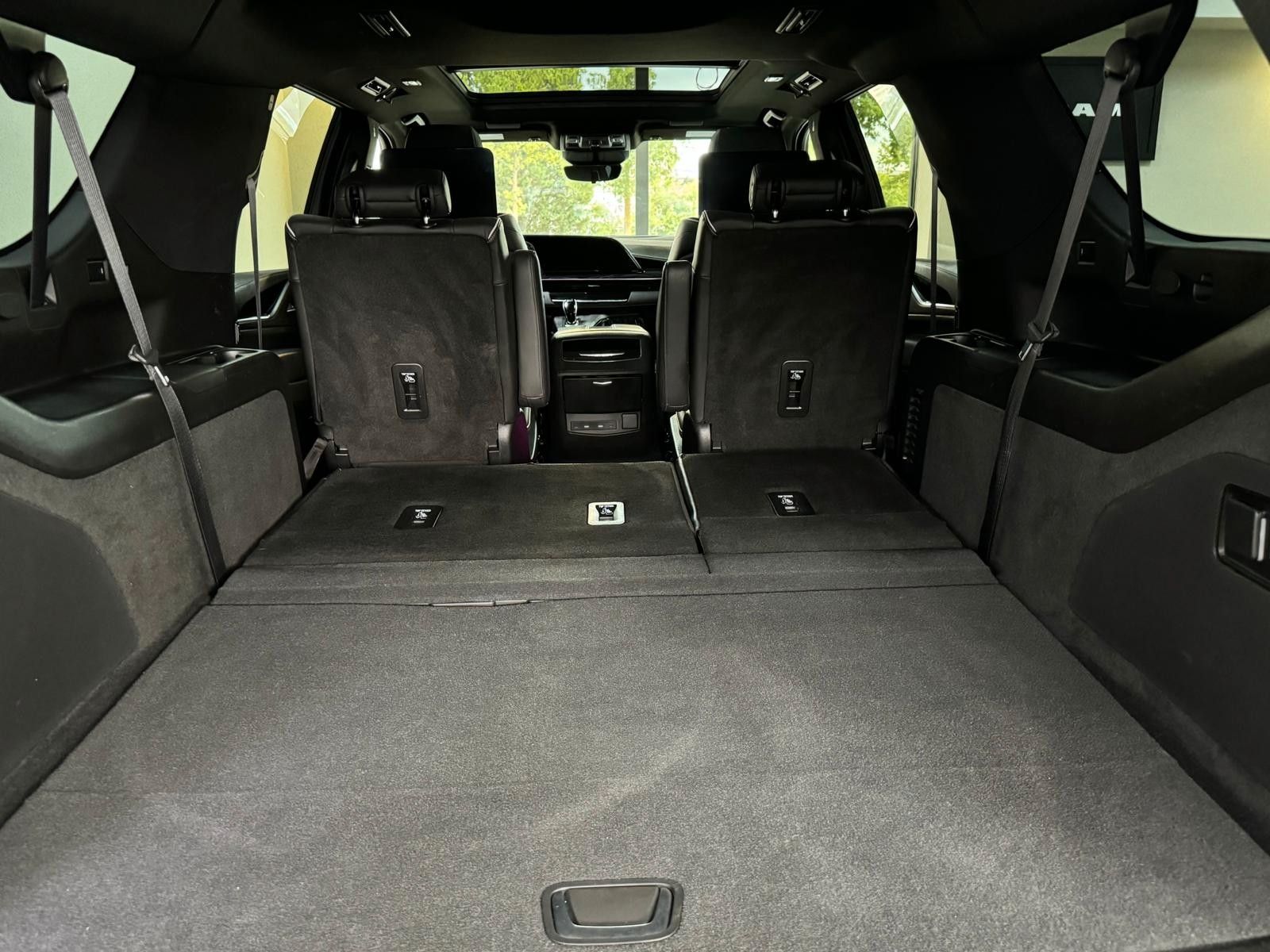 Fahrzeugabbildung Cadillac ESCALADE ESV SPORT 6.2 V8