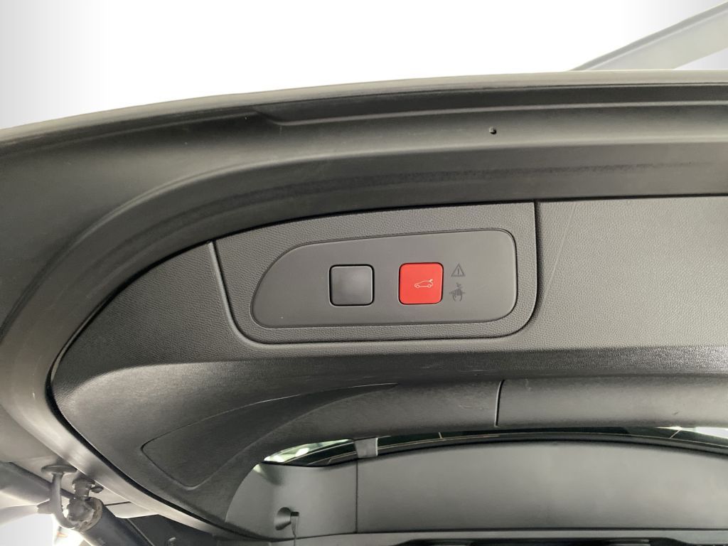 Fahrzeugabbildung DS Automobiles DS7 BlueHDI 130 Aut. PERFORMANCE LINE + *AZV*