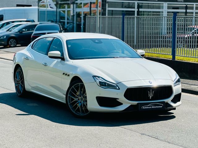 Maserati Quattroporte GranSport *CARBON*LEDER*NAVI*21-ZOL