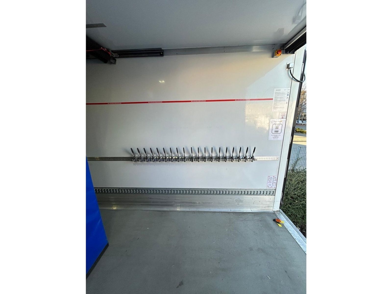 Fahrzeugabbildung Mercedes-Benz 1223 L mit Spier Athlet Thermo 5 LBW 2000kg