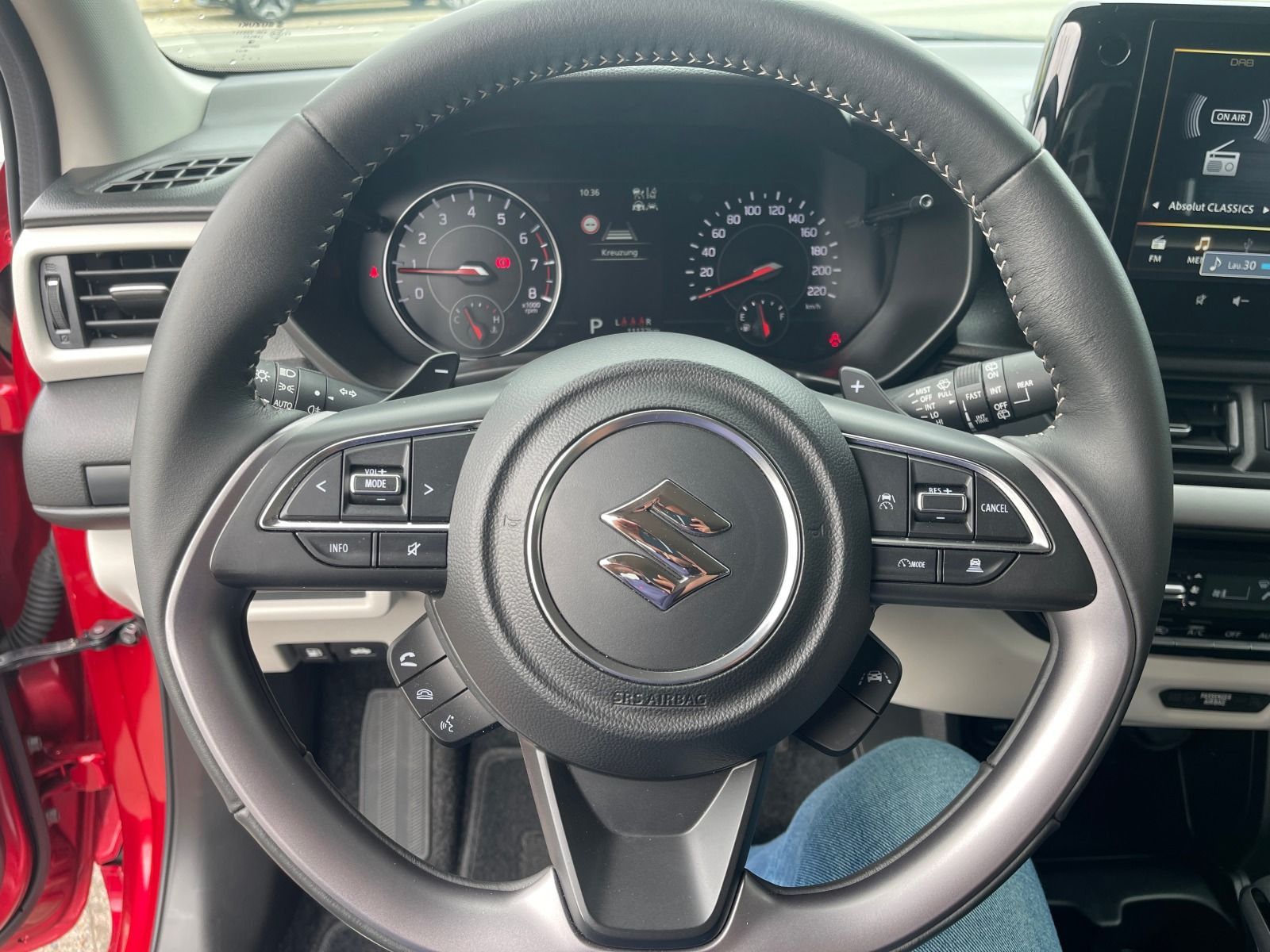 Fahrzeugabbildung Suzuki Swift 1.2 Hybrid Comfort+ Automatik
