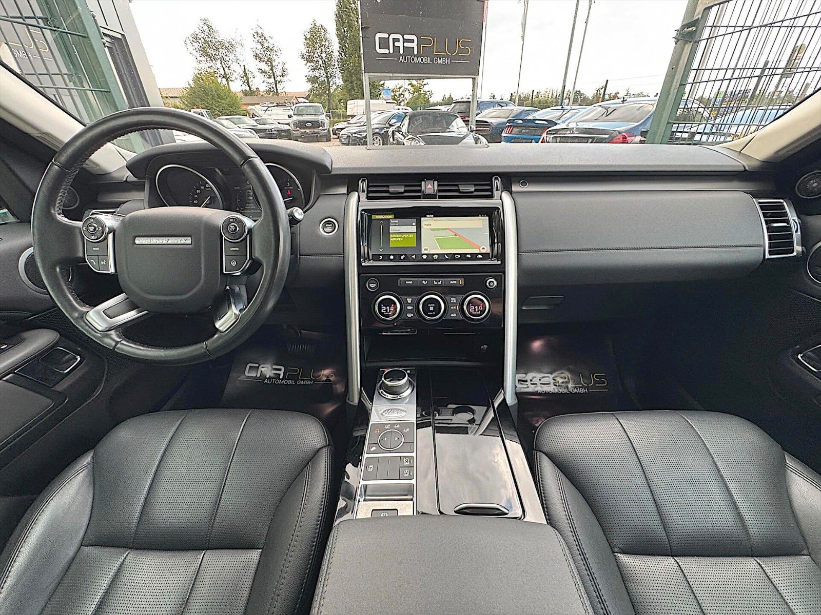 Fahrzeugabbildung Land Rover Discovery 5 2.0 TD SD4 HSE BLACK 4x4 *AHK*LED*