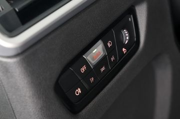 BMW 318i Limousine Sportsitze DriveAssist RFK 17"