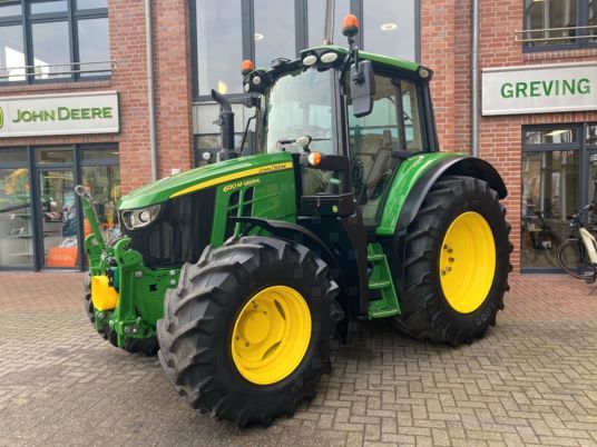 John Deere 6120M