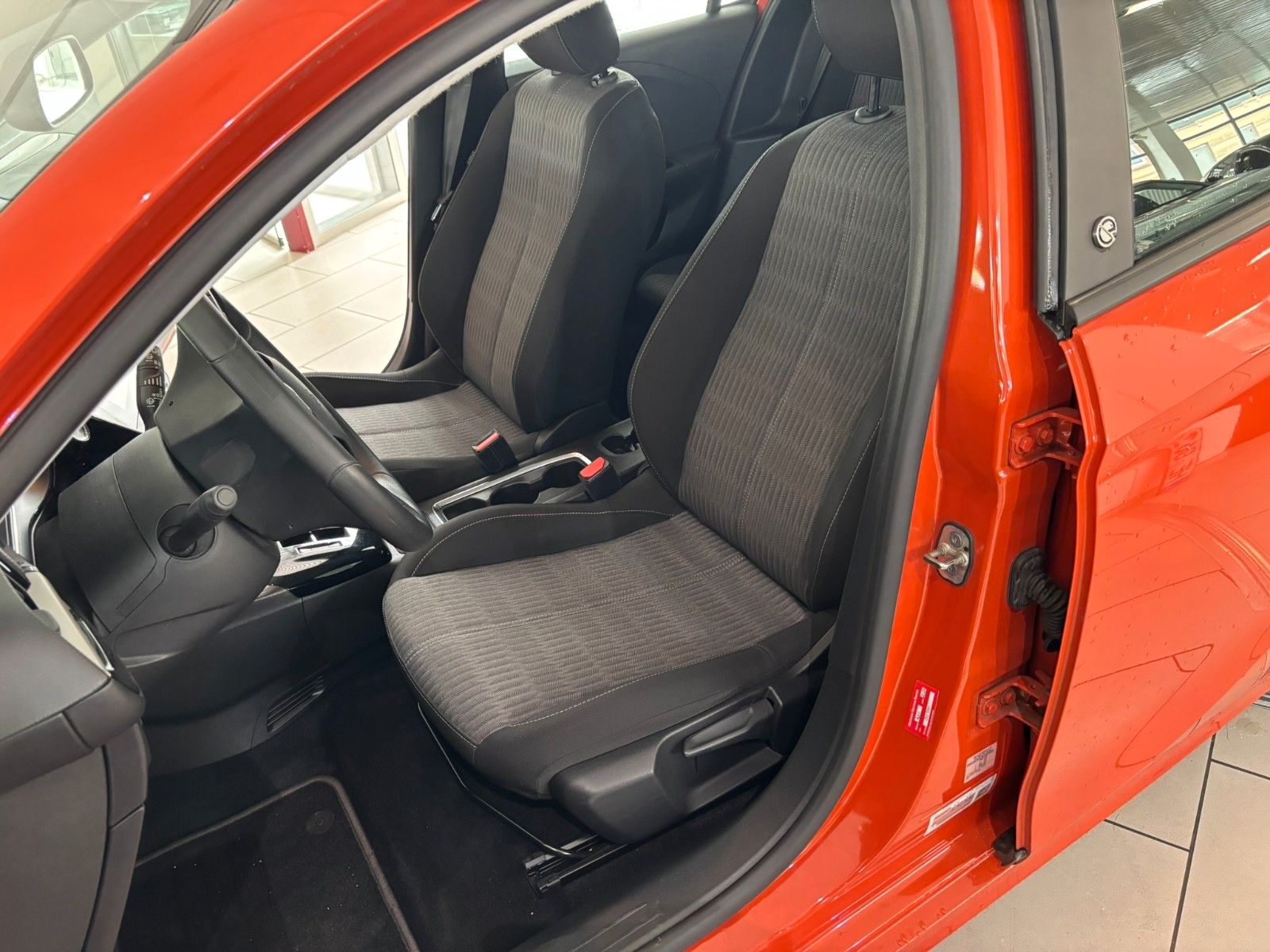 Fahrzeugabbildung Opel Corsa-e F EDITION 7,4KW SHZ/PDC/NAVI/TEMPOMAT/50