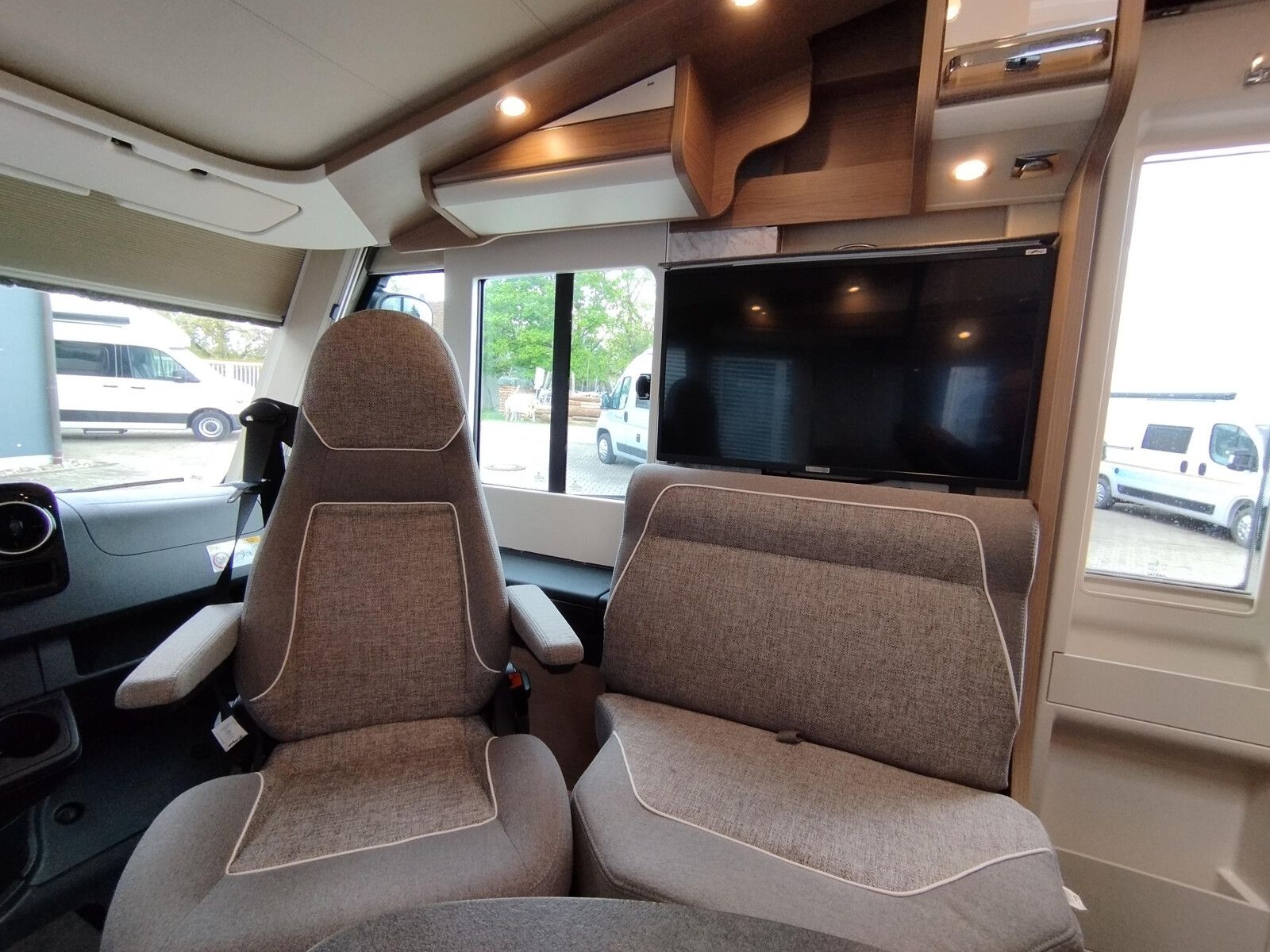 Fahrzeugabbildung Malibu I 490 RB LE comfort Mercedes,Distronic,LED,Autom