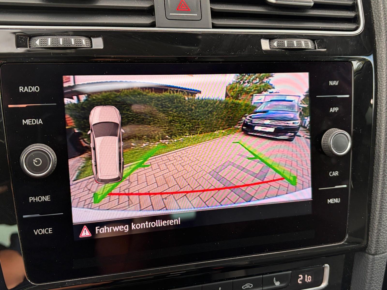 Volkswagen Golf VII Var Highline R Line*Pano*Kamera*ACC