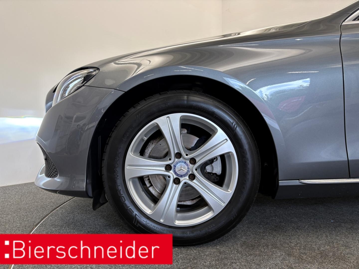 Mercedes-Benz E 200 T-Modell Avantgarde LED KAMERA AHK NAVI