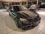 Mercedes-Benz C 63 AMG XENON/ALU/LEDER/6,3L V8 SAUGER - gebrauchte Mercedes-Benz C 63 AMG aus dem Jahr 2010