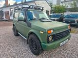 Lada Urban*4x4*AHK*Tüv Neu*CD-Radio* - Lada mit Benzin-Antrieb