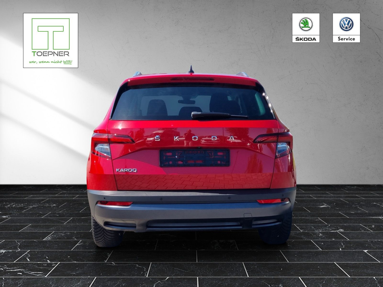 Fahrzeugabbildung SKODA Karoq Drive 125 1,5 TSI DSG Navi ACC PDC AHK