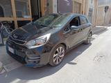 Kia Rio 1.4 CRDi 5p.S&S High Tech - Kia Rio mit Diesel-Antrieb: Limousine, 1.4