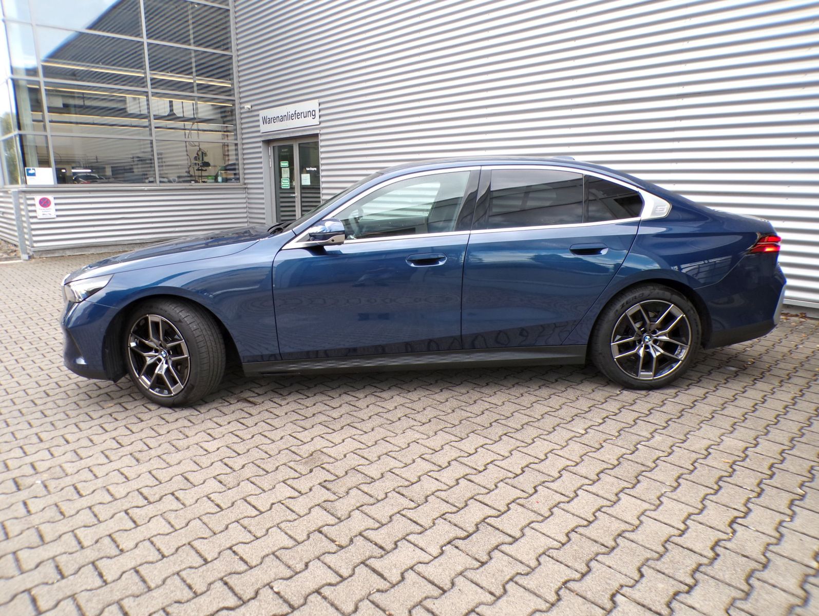 BMW 520d Lim. DriveAssiPro HiFi-h k 360° Standheiz foto 4