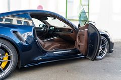Fahrzeugabbildung Porsche 992 Turbo S *NACHTBLAU / APPROVED / VOLL*
