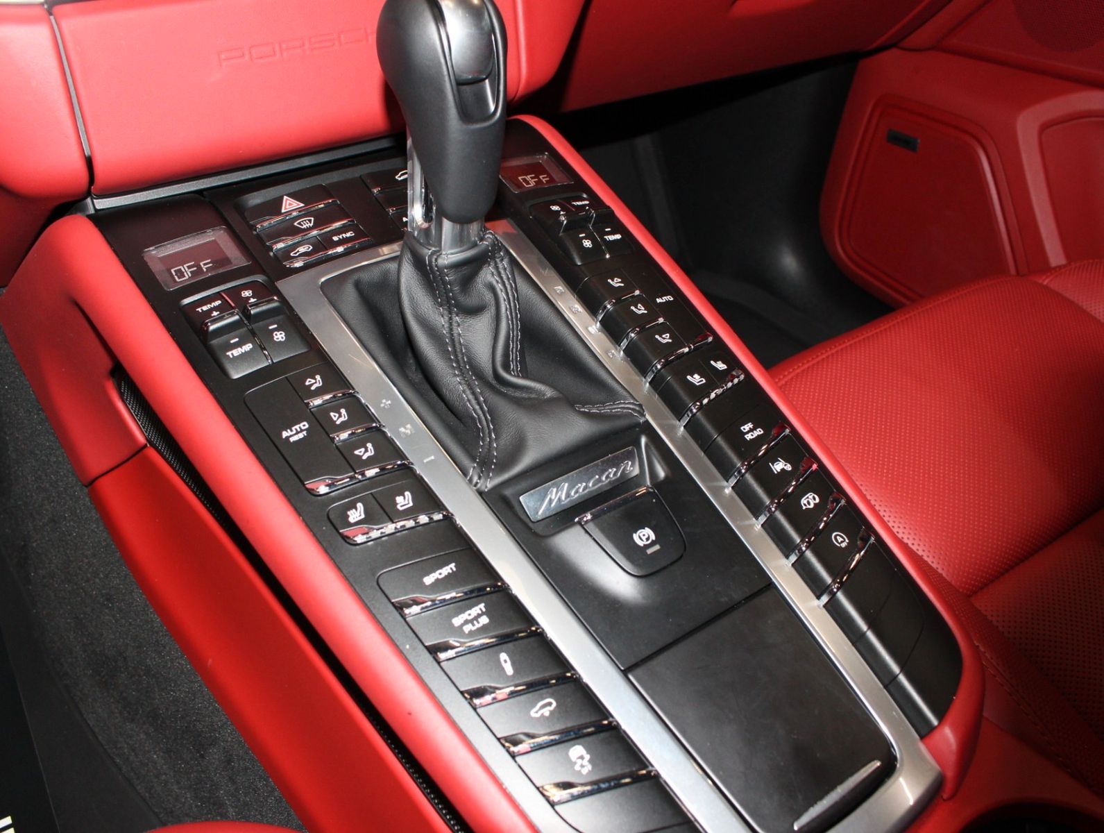 Fahrzeugabbildung Porsche Macan Turbo mit Performance Paket*2.Hand*Kamera