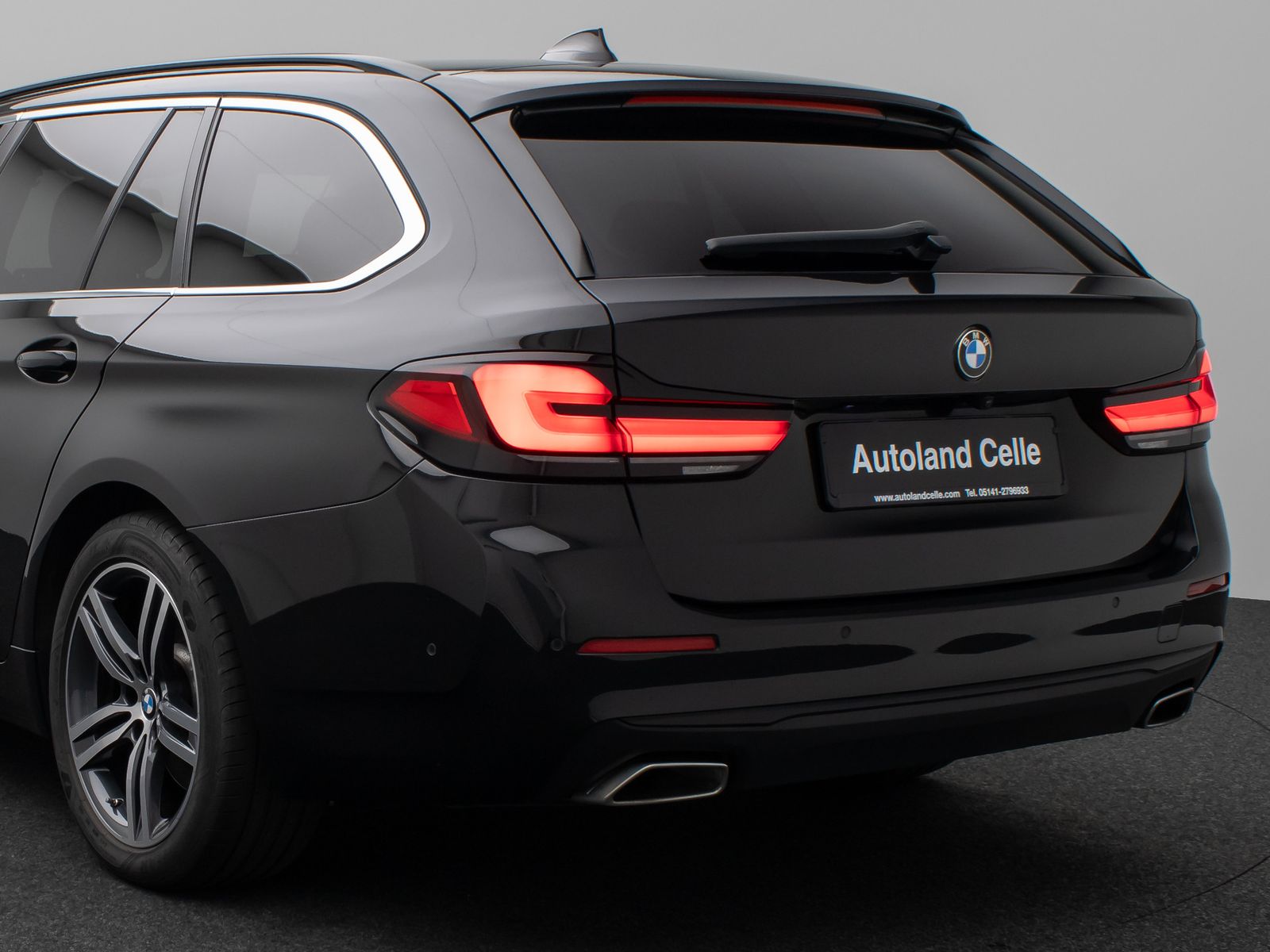 Fahrzeugabbildung BMW 520d xD ACC H/K Kamera Alarm DAB Leder 18Zoll