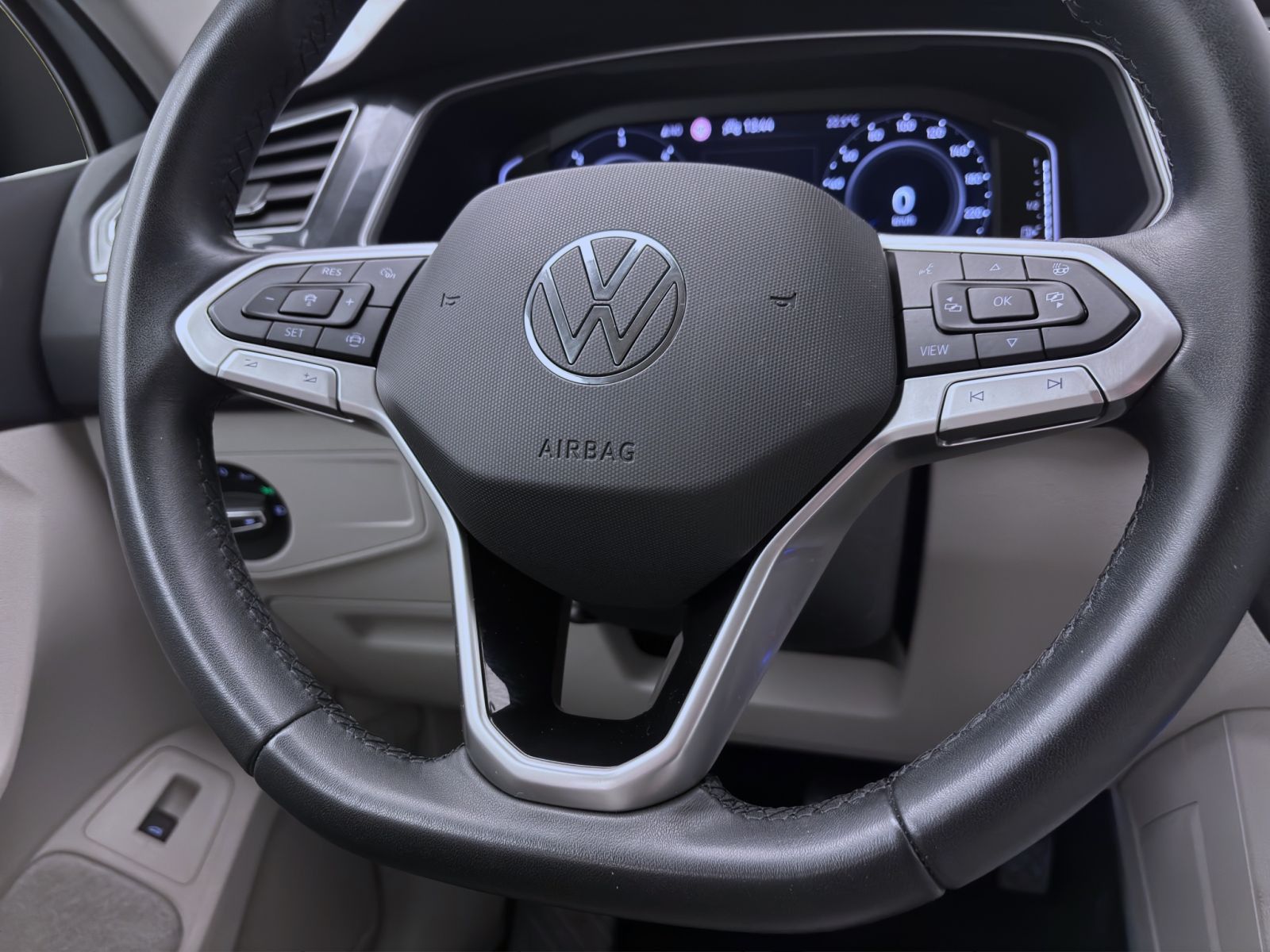 Volkswagen Tiguan - Bild 13