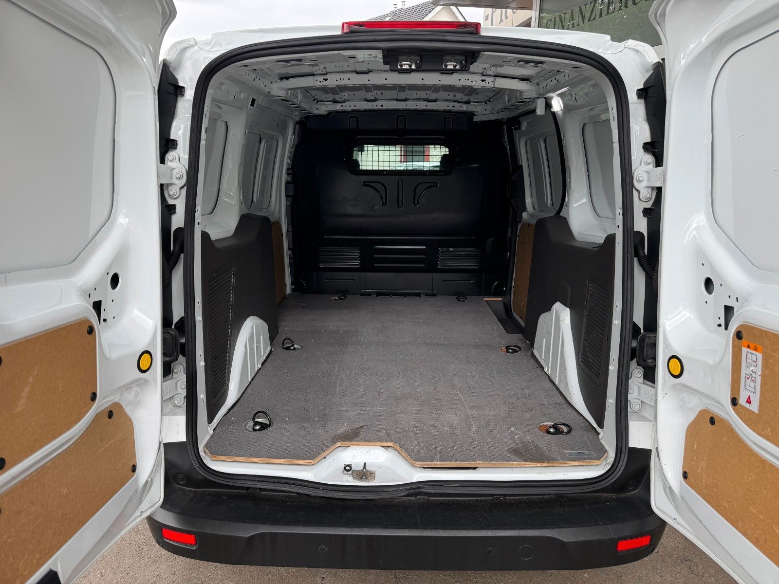 Fahrzeugabbildung Ford Transit Connect Kasten lang Autom. AppConect/1.H