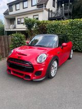 MINI John Cooper Works  - MINI MINI mit Benzin-Antrieb: Rot