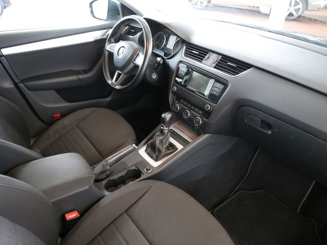 Skoda Octavia COMBI EDITION XENON PDC ANHÄNGERKUPPLUNG
