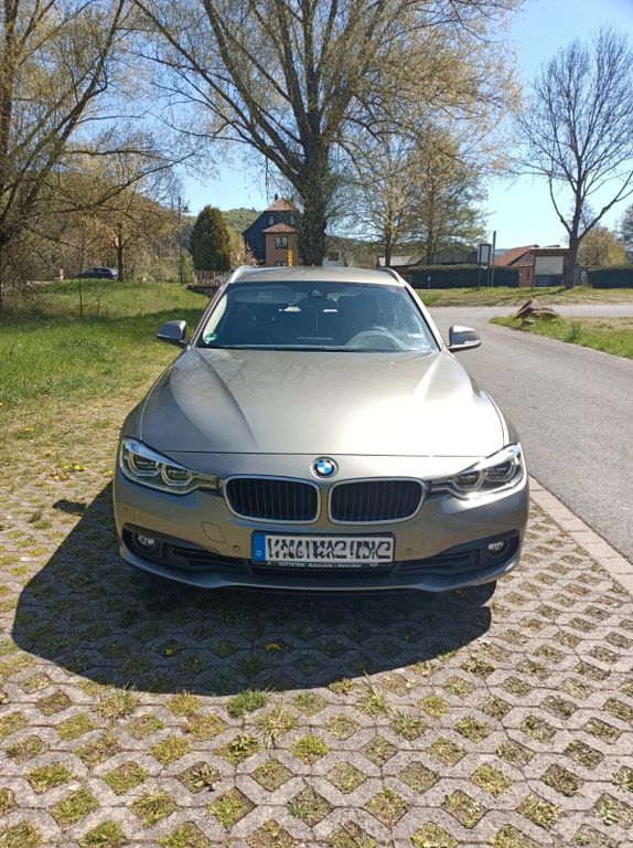 Image of BMW 330