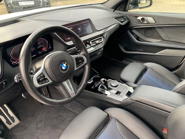 Fahrzeugabbildung BMW 218 Gran Coupé M Sport+LED+Navi+Head-up+DAB