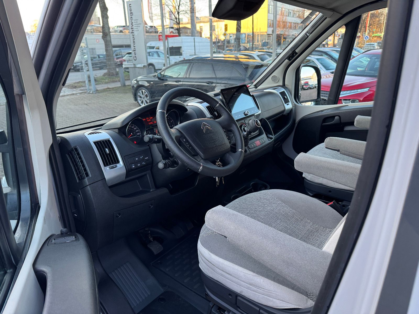 Fahrzeugabbildung Pössl 600 2WIN R PLUS CITROEN SCHLAFDACH AHK KAMERA