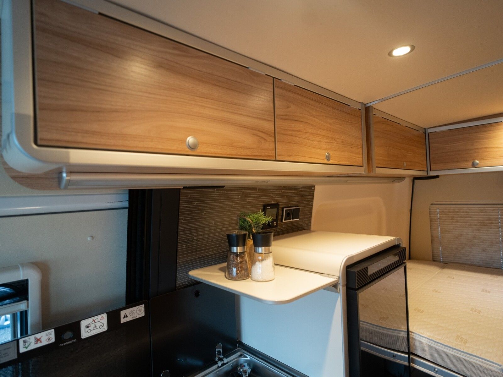 Fahrzeugabbildung HYMER / ERIBA / HYMERCAR Grand Canyon S Mercedes 4x4 Aufstelldach*Lithium