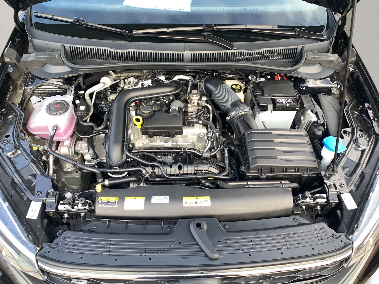 Taigo 1.0 TSI R-Line, Black Style, IQ.Drive, Dis