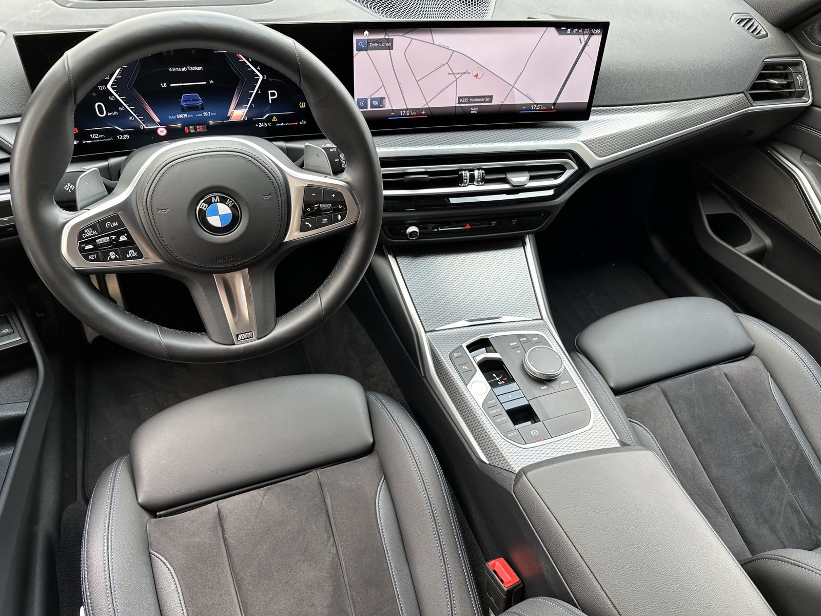 Fahrzeugabbildung BMW 330d Touring M-Sport NAV+LED+ACC+HEAD-UP+H&K+AHK