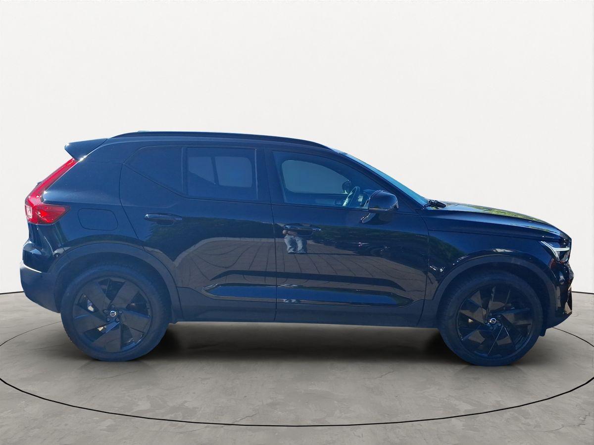 Volvo XC40 B3 Black Edition Plus 360° AHK PANO H/K LED