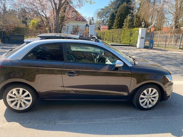 Audi A1-Ambition-1,4TFSi S-tronic,122PS,PDC V+H,Xenon