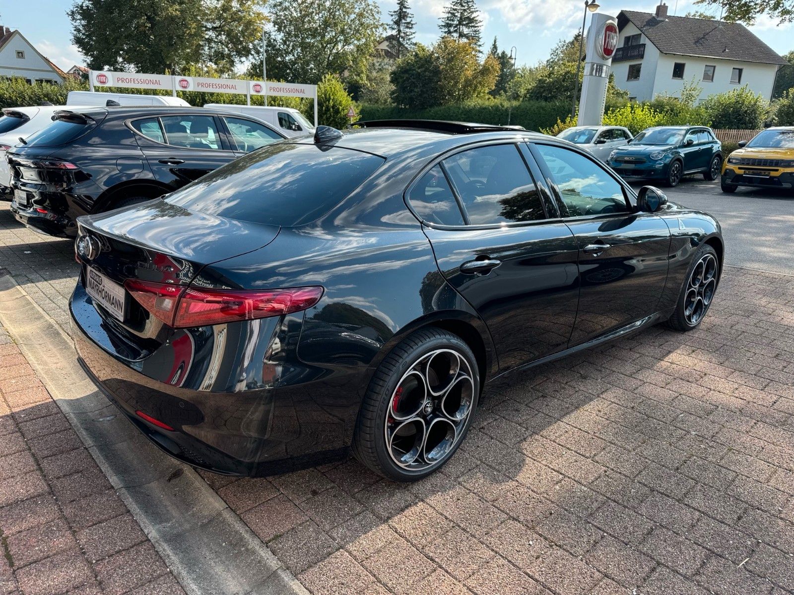 Fahrzeugabbildung Alfa Romeo Giulia Veloce Q4 280PS ALLRAD MEMORY PANORAMA