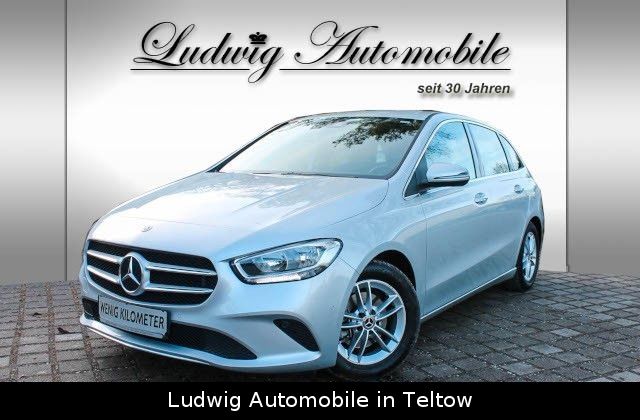 Mercedes-Benz B 180 MBUX Navi gross*AHK*wenig Kilometer