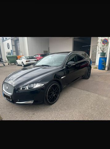 Jaguar XF 2.2 Sportbrake Diesel , Automati...